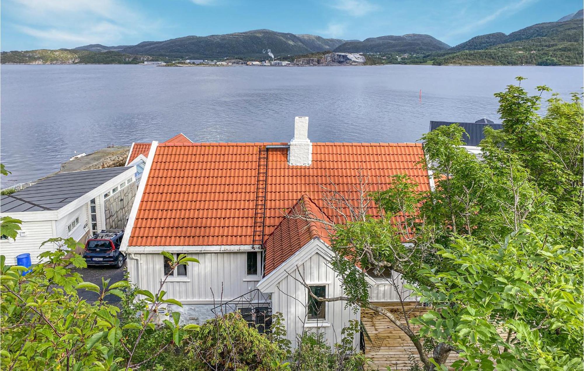Awesome Home In Kristiansund With House Sea View Kültér fotó